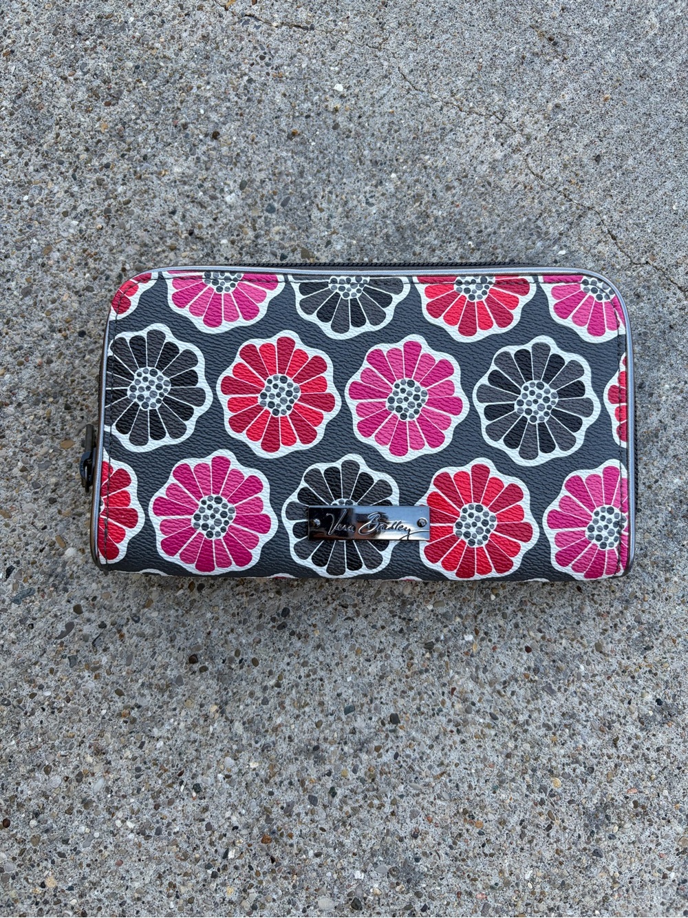 Vera Bradley Coated wallet zip around Black Gray Red Pink